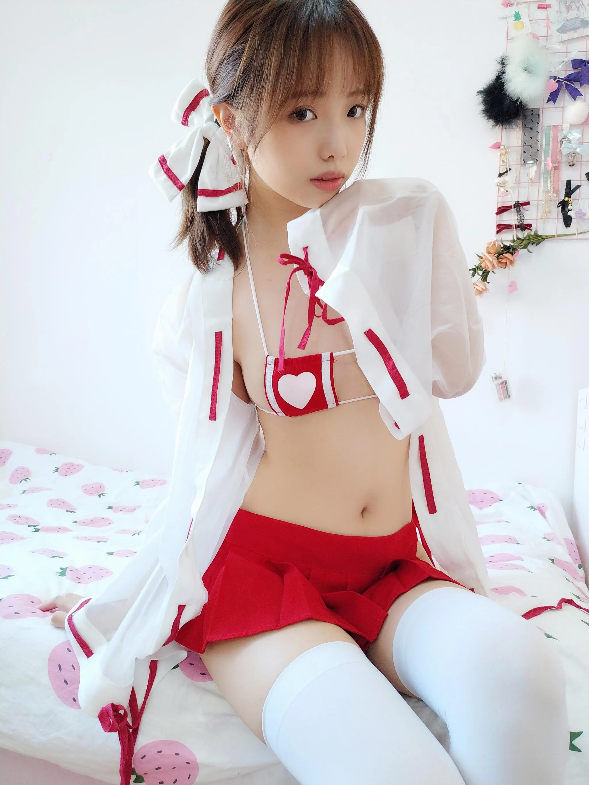 NO.3 雯妹不讲道理-自拍本（1号本）-巫女17p [17P]插图2